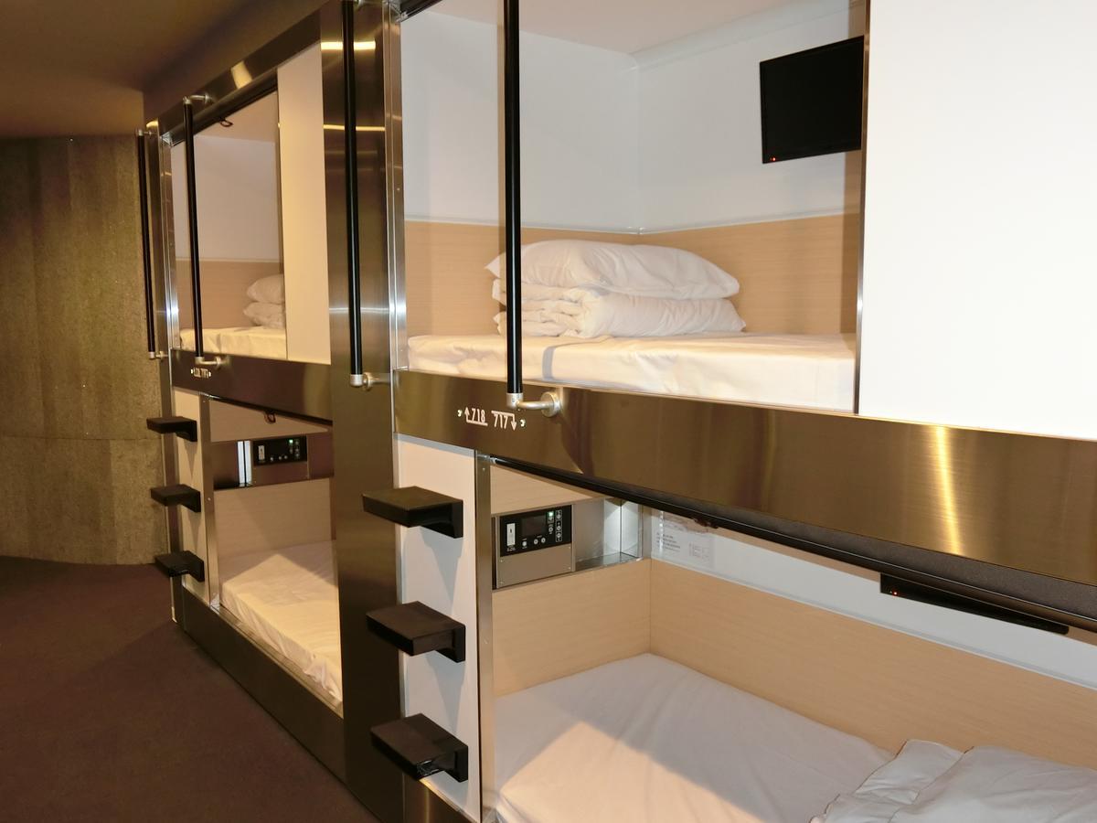 Capsule Hotel Valie Ebisucho Osaka Exterior foto