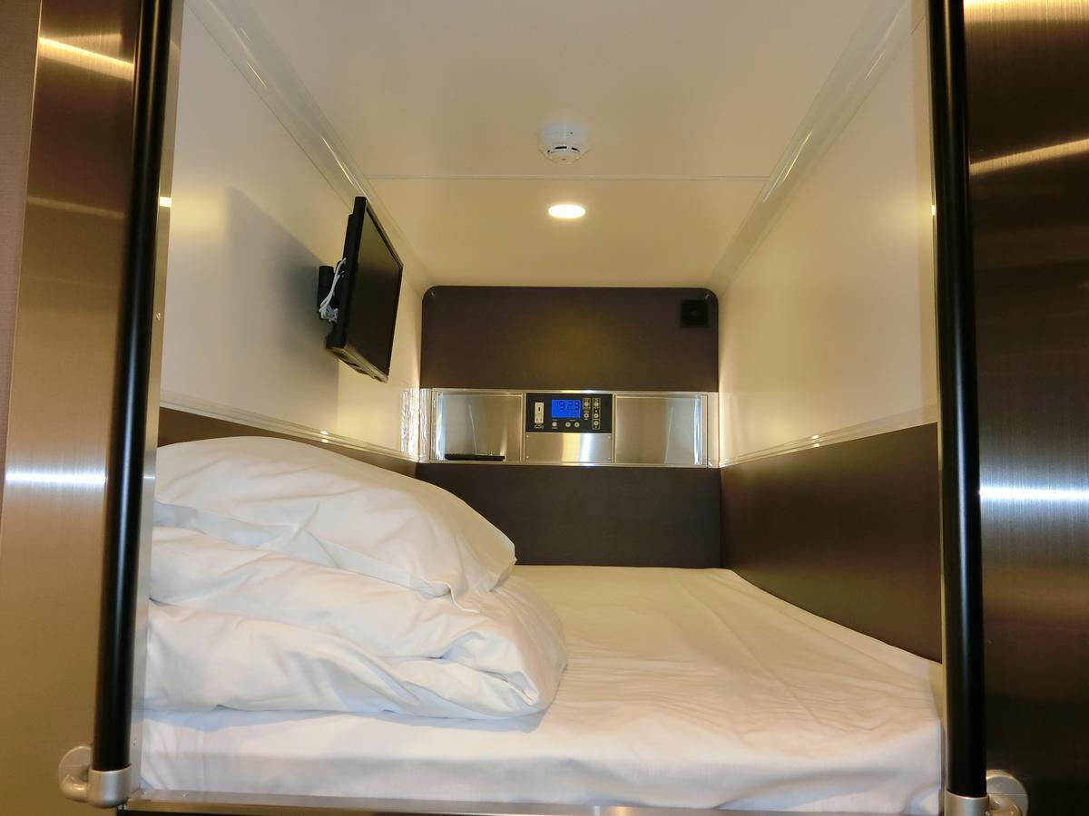 Capsule Hotel Valie Ebisucho Osaka Exterior foto