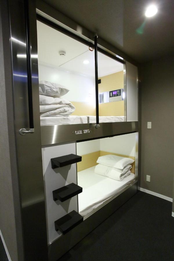 Capsule Hotel Valie Ebisucho Osaka Exterior foto