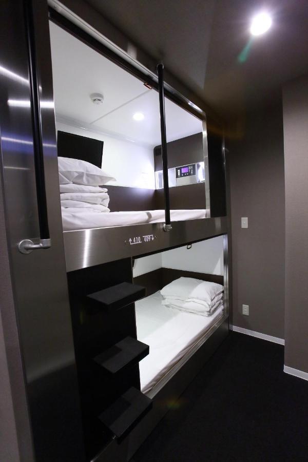 Capsule Hotel Valie Ebisucho Osaka Exterior foto